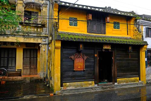 บ้านโบราณตันกี (Old House of Tan Ky)