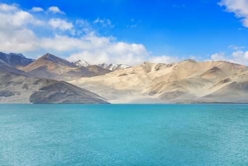 ทะเลสาบไป๋ซา (Baisha Lake)