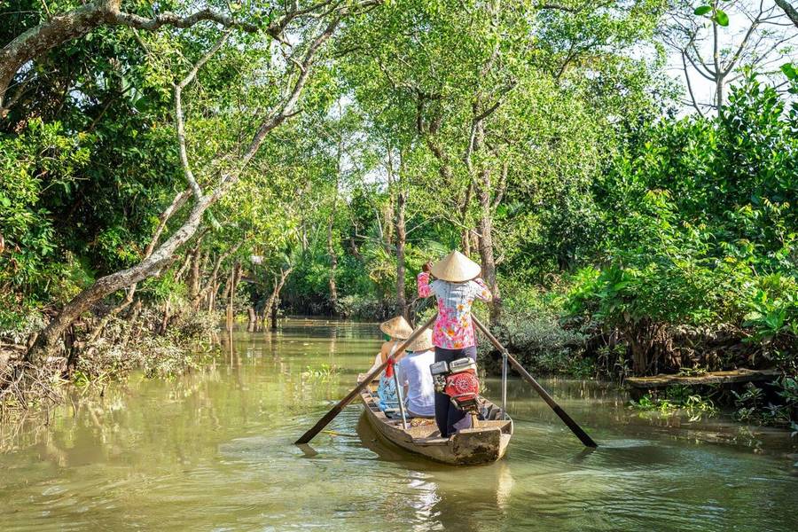 Tour miền Tây 1 ngày mùa nước nổi mang đến nhiều trải nghiệm thú vị. 