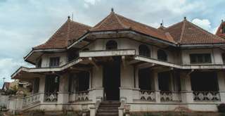 Omah Lowo: Transformasi Bangunan Kolonial yang Jadi Ikon Heritage di Solo, Xperience Team