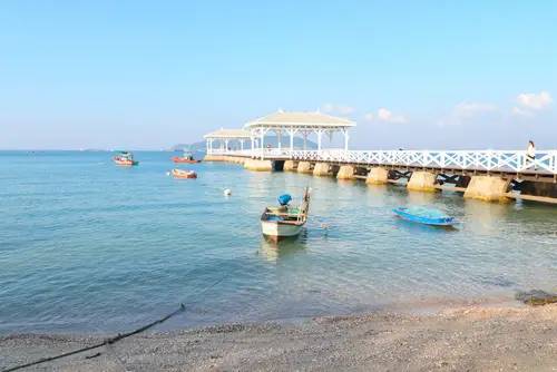 ทะเลใกล้กรุงเทพ - เกาะสีชัง