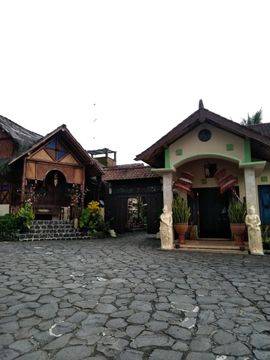 Villa Sumbing Indah
