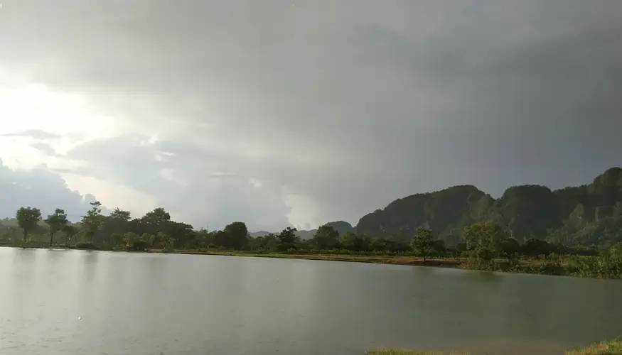 Tonasa Green Lake