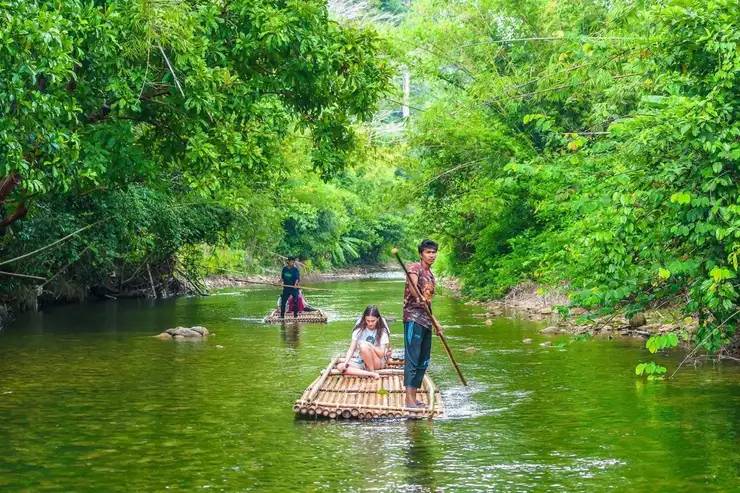 Festival bamboo Rafting Loksado