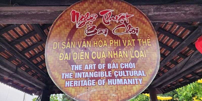 SẮC VÀNG TRANG PHỤC BÀI CHÒI BÌNH ĐỊNH RỘN RÃ