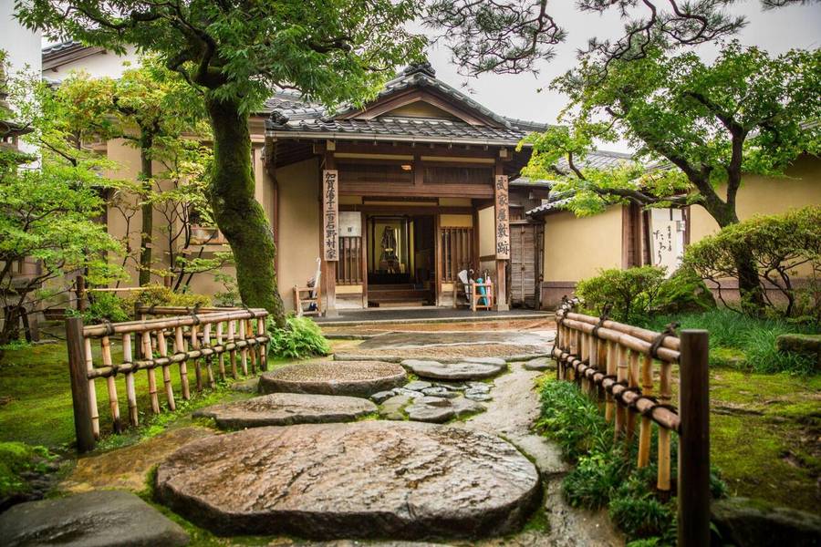 Dinh thự Samurai Nomura-ke nổi tiếng trong phố Nagamachi Samurai nằm dưới chân thành Kanazawa cũ
