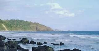 Pesona Pantai Jolosutro dan Rekomendasi Hotel Sekitarnya, Mas Bellboy