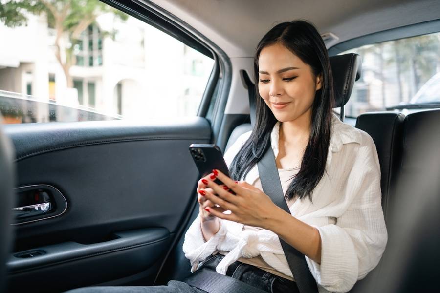 Pesan Airport Transfer di Traveloka