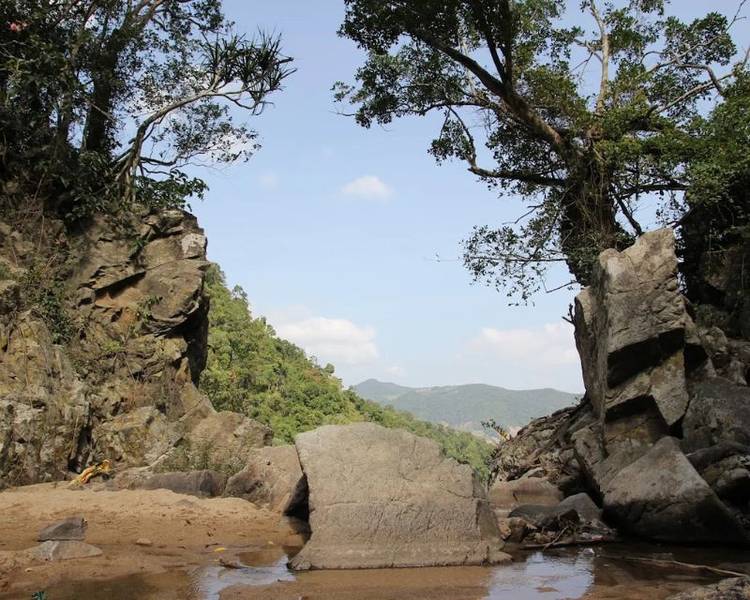 Hồ Trời thích hợp cho những ai muốn khám phá thiên nhiên và tìm kiếm sự yên tĩnh.