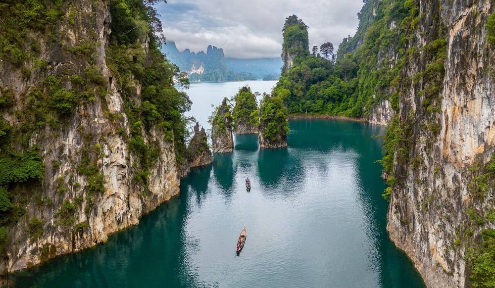 Đảo san hô Koh Larn là hòn đảo nổi tiếng tại Thái Lan