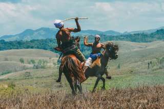Mengenal Tradisi Pasola yang Unik di Sumba, Mas Bellboy
