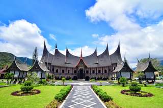 8 Rekomendasi Wisata di Padang Panjang, Mas Bellboy