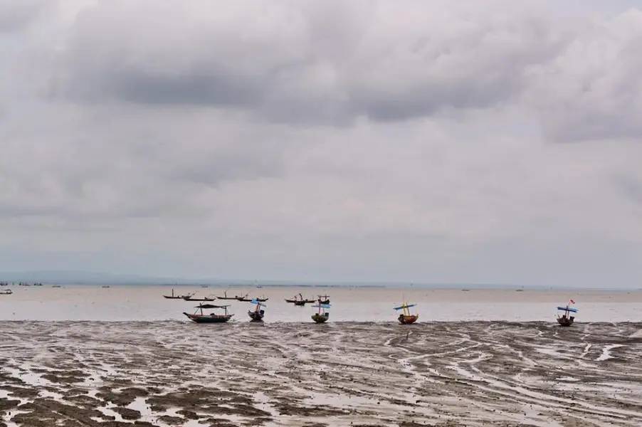  Pantai Kenjeran Baru