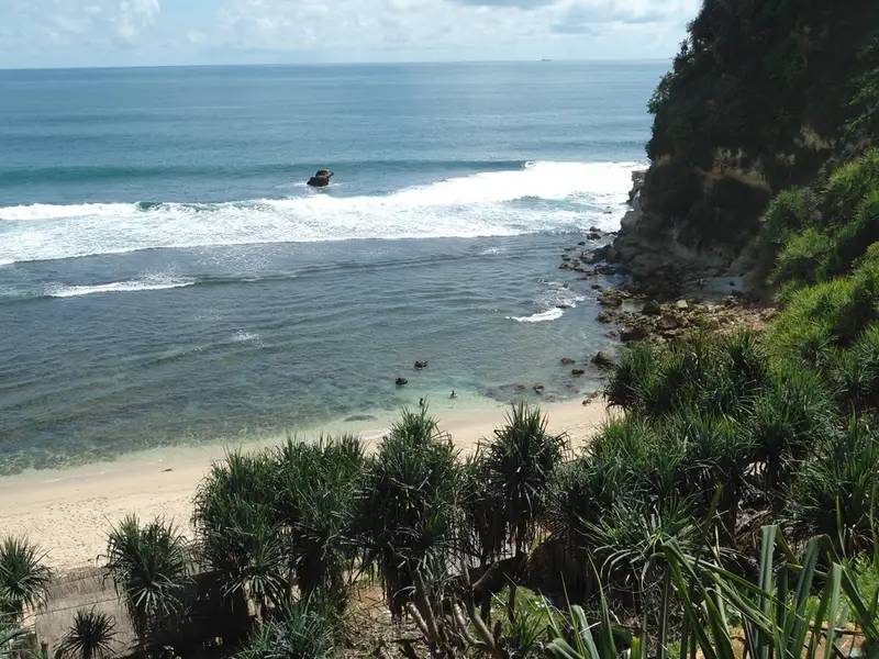 Pantai Nampu