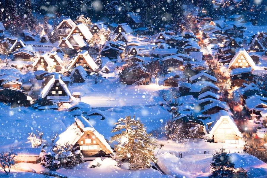 Khung cảnh tuyết phủ đẹp như tranh vẽ của làng Shirakawa - go Gassho