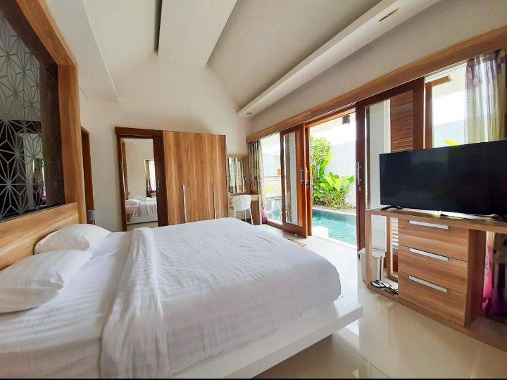 Hotel Tirta Kencana Cipanas Garut
