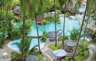 6 Rekomendasi Kolam Renang Hotel Untuk Umum di Medan, Mas Bellboy