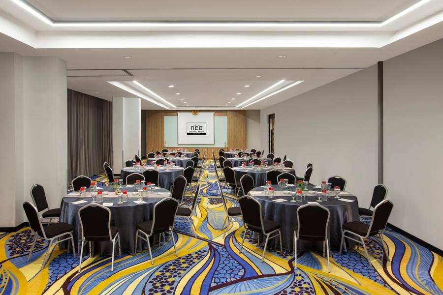 Hotel Neo Dipatiukur by ASTON
