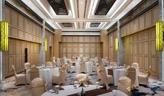 8 Paket Wedding di Hotel Jogja yang Murah, Mas Bellboy