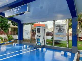 Lokasi 8 SPKLU di Surabaya Untuk Mobil Listrik, Mas Bellboy