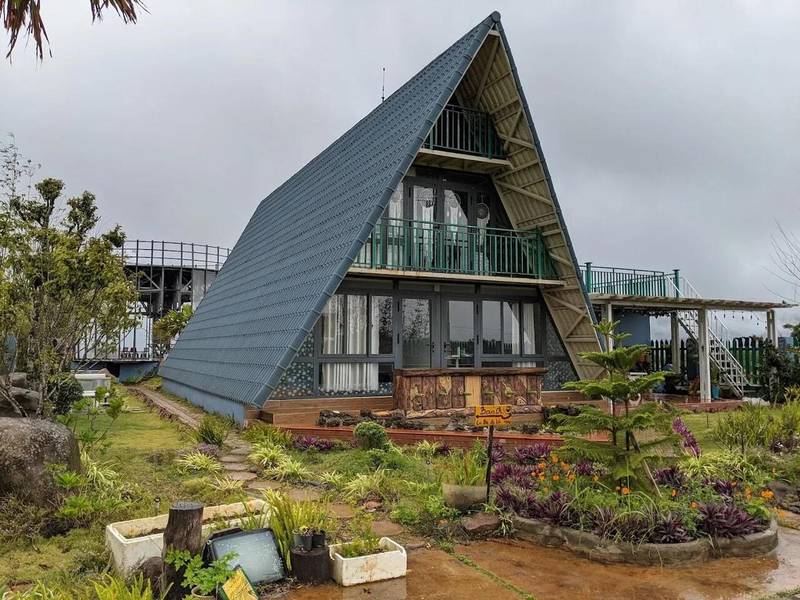 Khu 37 hộ mang đậm văn hóa bản địa và homestay mộc mạc