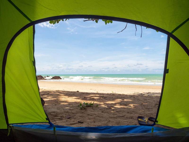 Cắm trại bên bãi biển Cửa Tùng là trải nghiệm vừa độc đáo vừa tiết kiệm
