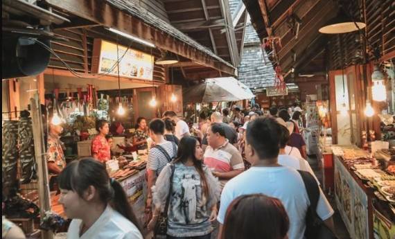 Thepprasit Market Pattaya
