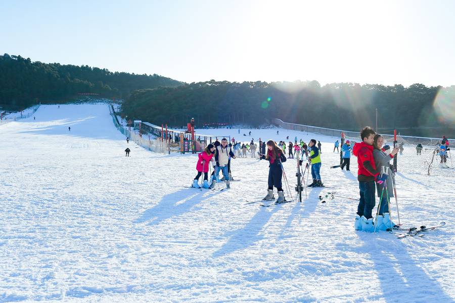 Beijing, China - December 31, 2017 : People Learning To Skiing on The Ski Resort 