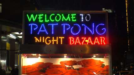 Patpong Night Market: Complete Guide to Bangkok’s Nightlife Bazaar