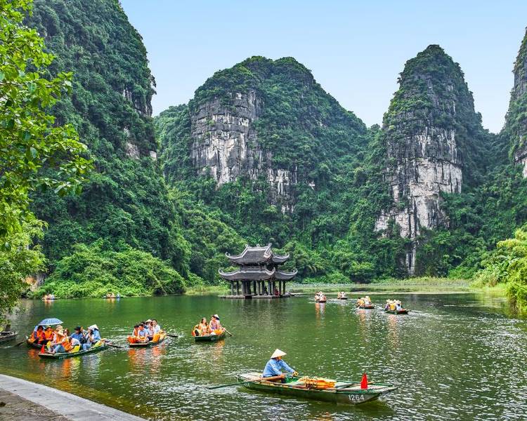 Tràng An được UNESCO công nhận là Di sản Văn hóa và Thiên nhiên Thế giới.