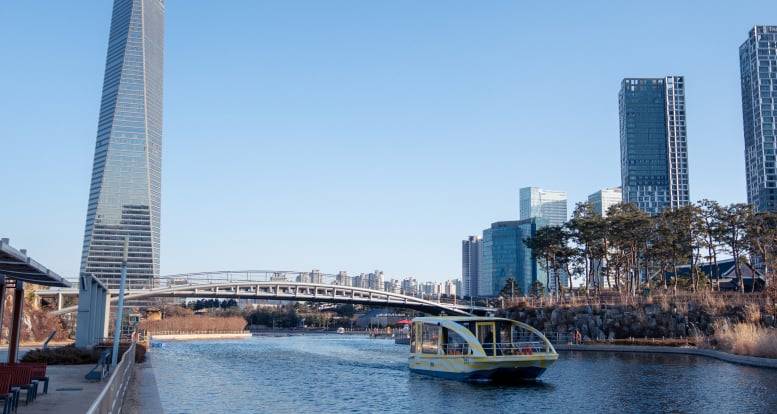 Water Taxis at Songdo Central Park