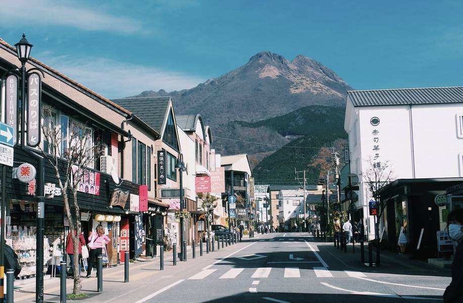 Khung cảnh thơ mộng tại thị trấn Yufuin - tỉnh Oita