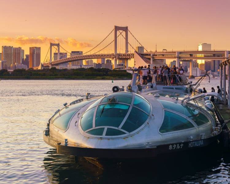 Nếu bạn muốn đổi gió một chút, hãy thử trải nghiệm hành trình bằng thuyền Tokyo Water Bus đến Odaiba cực kỳ thú vị