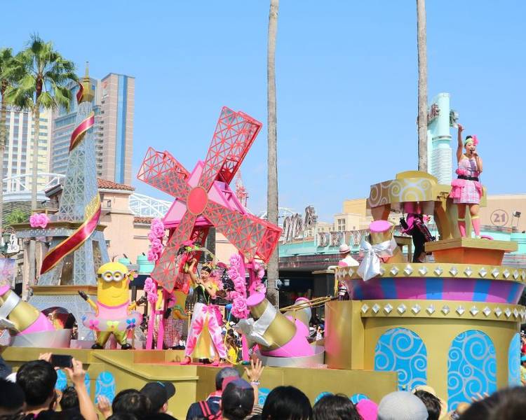 Nếu đã đặt chân đến Tokyo, bạn nhất định không thể bỏ qua Tokyo Disneyland - Công viên chủ đề Disney đầu tiên được xây dựng ngoài Hoa Kỳ.