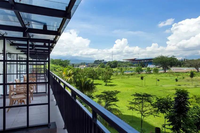 Lorin Sentul Hotel - Building view