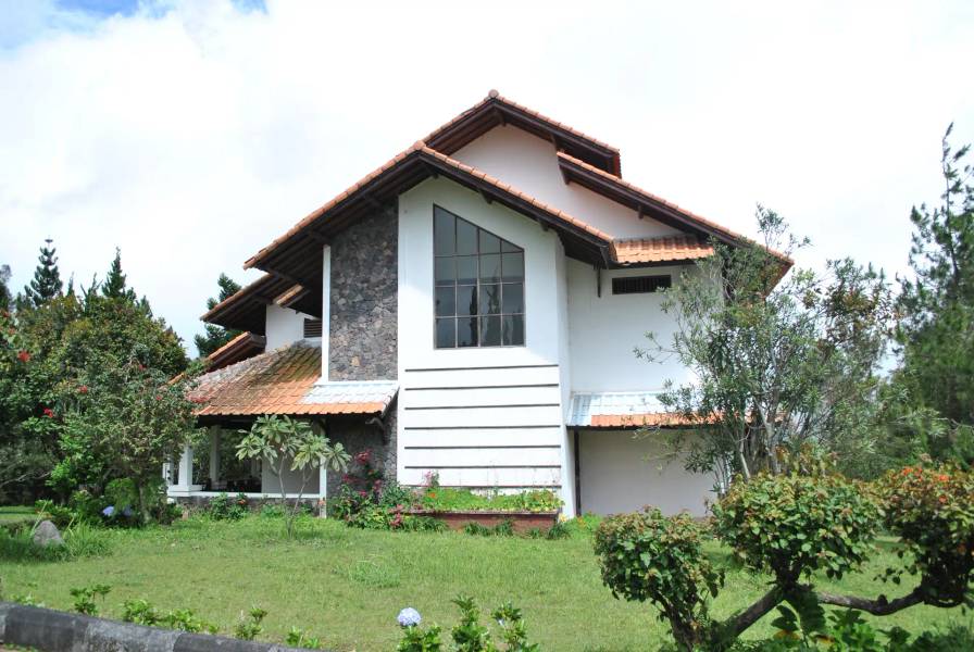 Berlian Resort Cipanas - Building