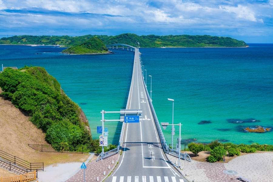 Khoảng view ngắm cảnh tuyệt đẹp từ cầu Tsunoshima. 