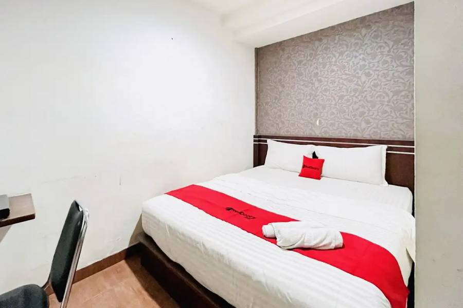 RedDoorz @ Best Hotel Jalan Dr. Sutomo Siantar - Bedroom
