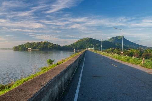 ปั่นจักรยานรอบอ่างเก็บน้ำบางพระ