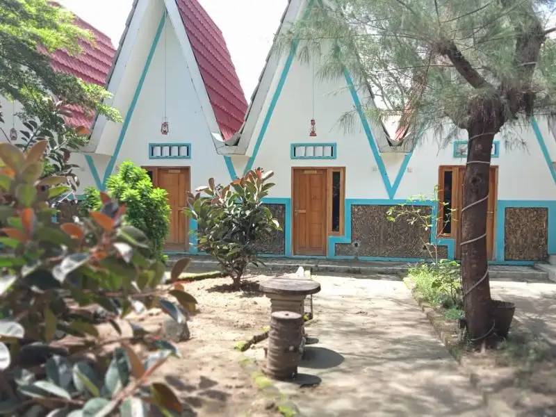 Pantai Suwuk River View Bungalow - Building