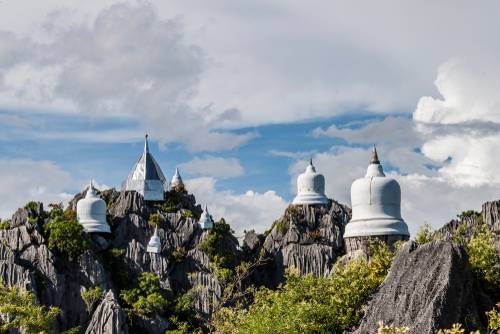 ที่เที่ยวลำปาง - วัดพระบาทปู่ผาแดง 