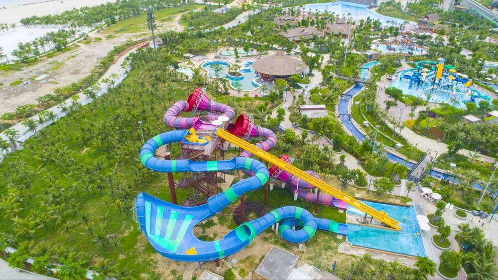 Công viên nước Hạ Long là toạ độ vui chơi hấp dẫn dành cho cả gia đình. 