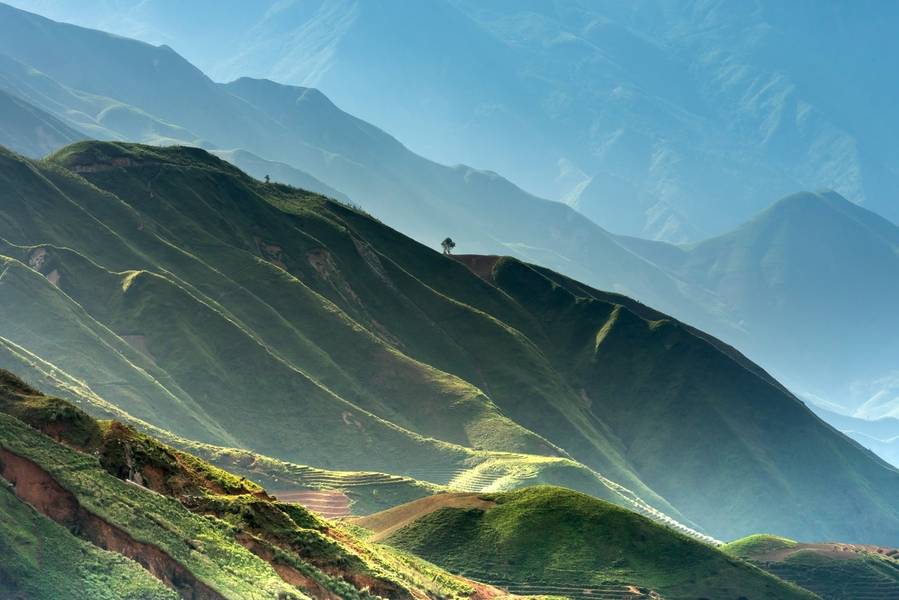 Phu Sa Phìn là một trong mười ngọn núi cao nhất Việt Nam. 