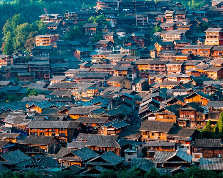 Cổ trấn Trung Quốc Thiên Hộ Miêu Trại là nơi sinh sống của dân tộc Miêu có diện tích lớn nhất thế giới.