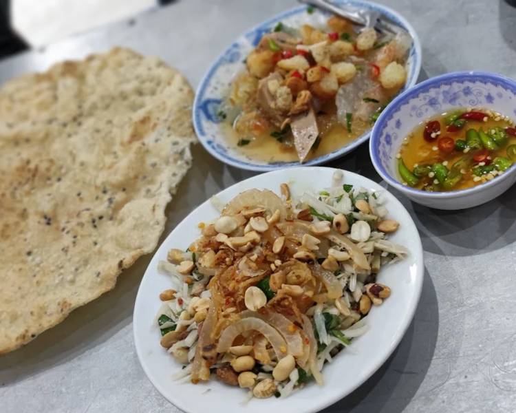 Món ăn vặt Mít trộn trở thành đặc sản Đà Nẵng khiến thực khách ăn một lần là nhớ mãi.