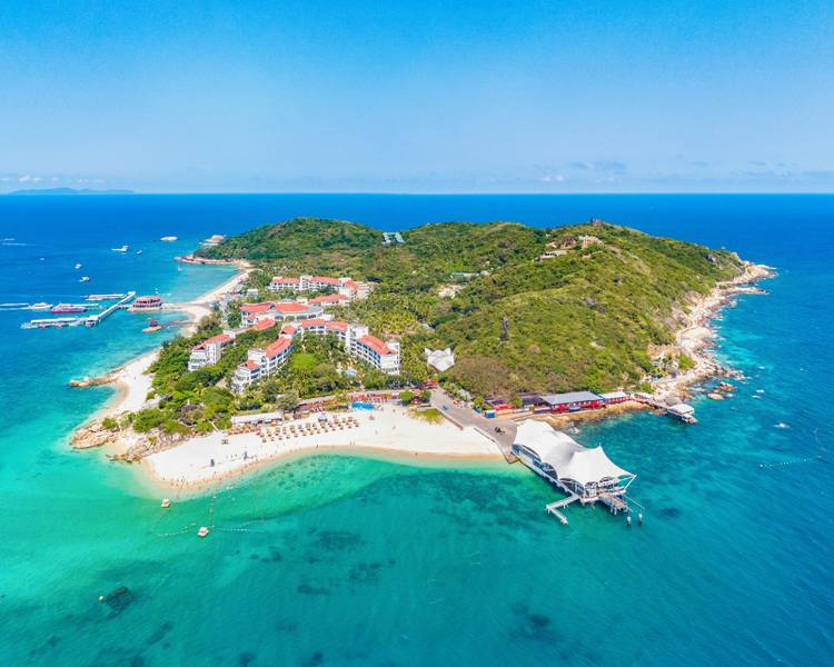 Hải Nam chính là một trong các tỉnh của Trung Quốc rất được khách du lịch yêu thích mỗi khi hè đến.