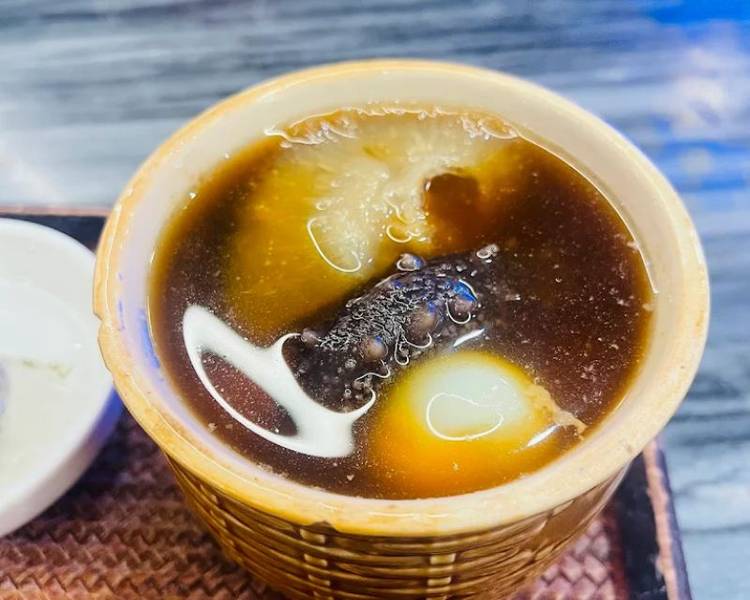 Phật nhảy tường là món ăn đặc sản nổi tiếng bậc nhất Phúc Châu.