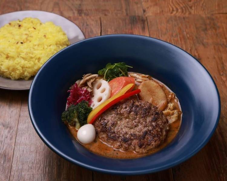 Món súp cà ri đặc trưng của Hokkaido rất được lòng các du khách.