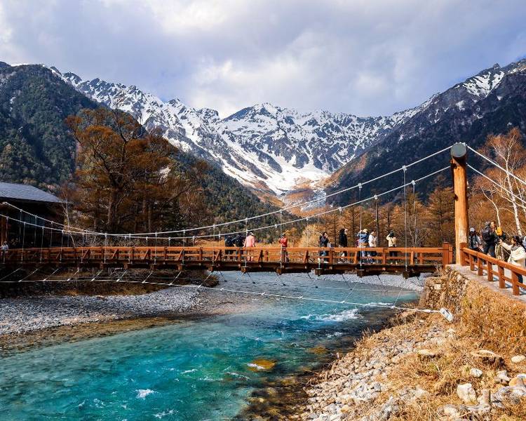 Vẻ đẹp hùng vĩ của thung lũng Kamikochi.