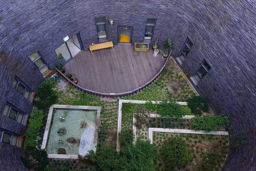 Khu vườn bên trong Bảo tàng lịch sử Hanok Eunpyeong. 